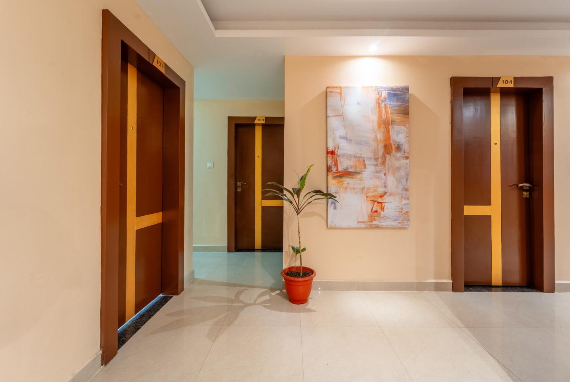 Treebo Premium Zorba Hotell Bhopal Eksteriør bilde