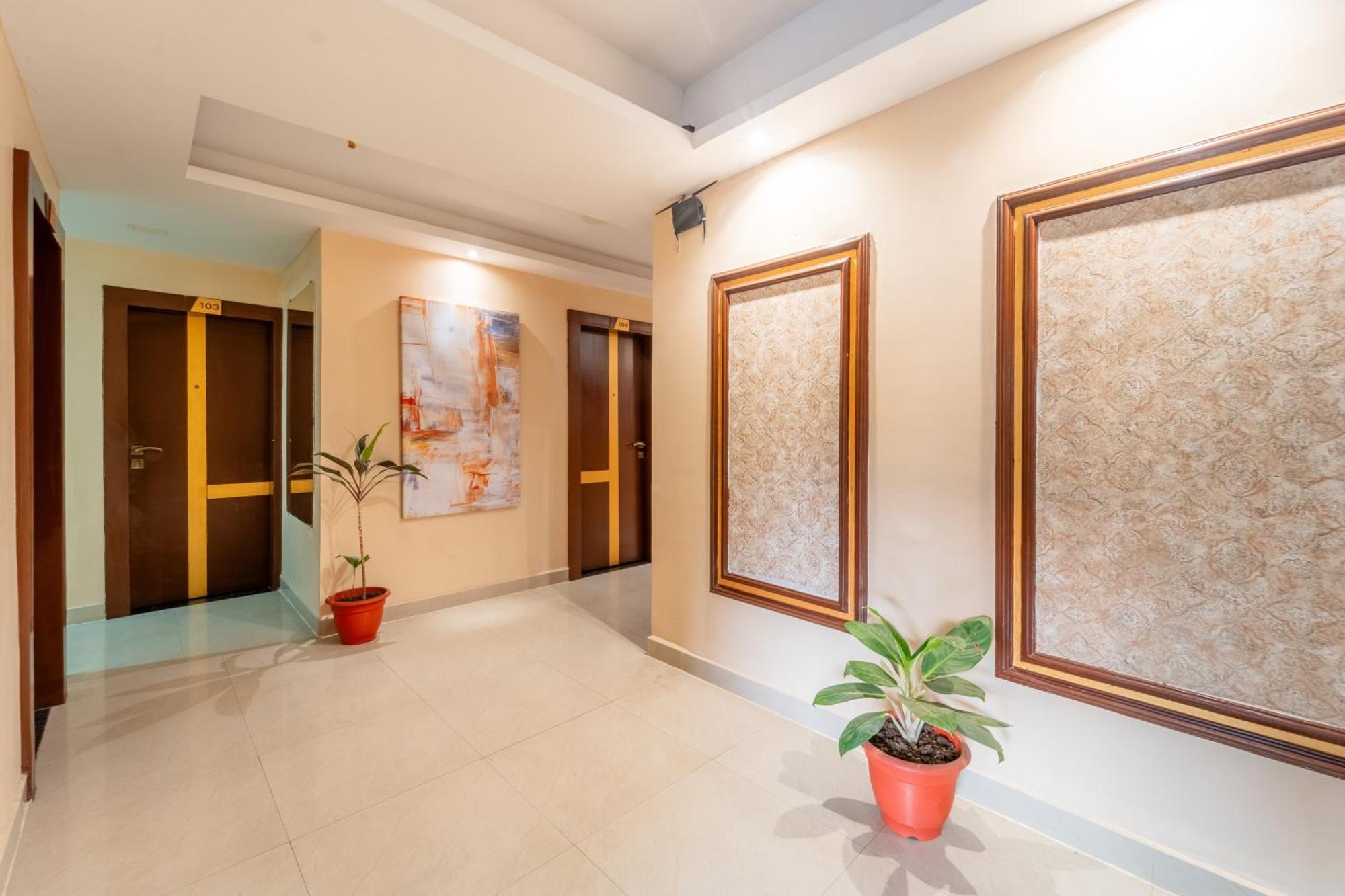 Treebo Premium Zorba Hotell Bhopal Eksteriør bilde