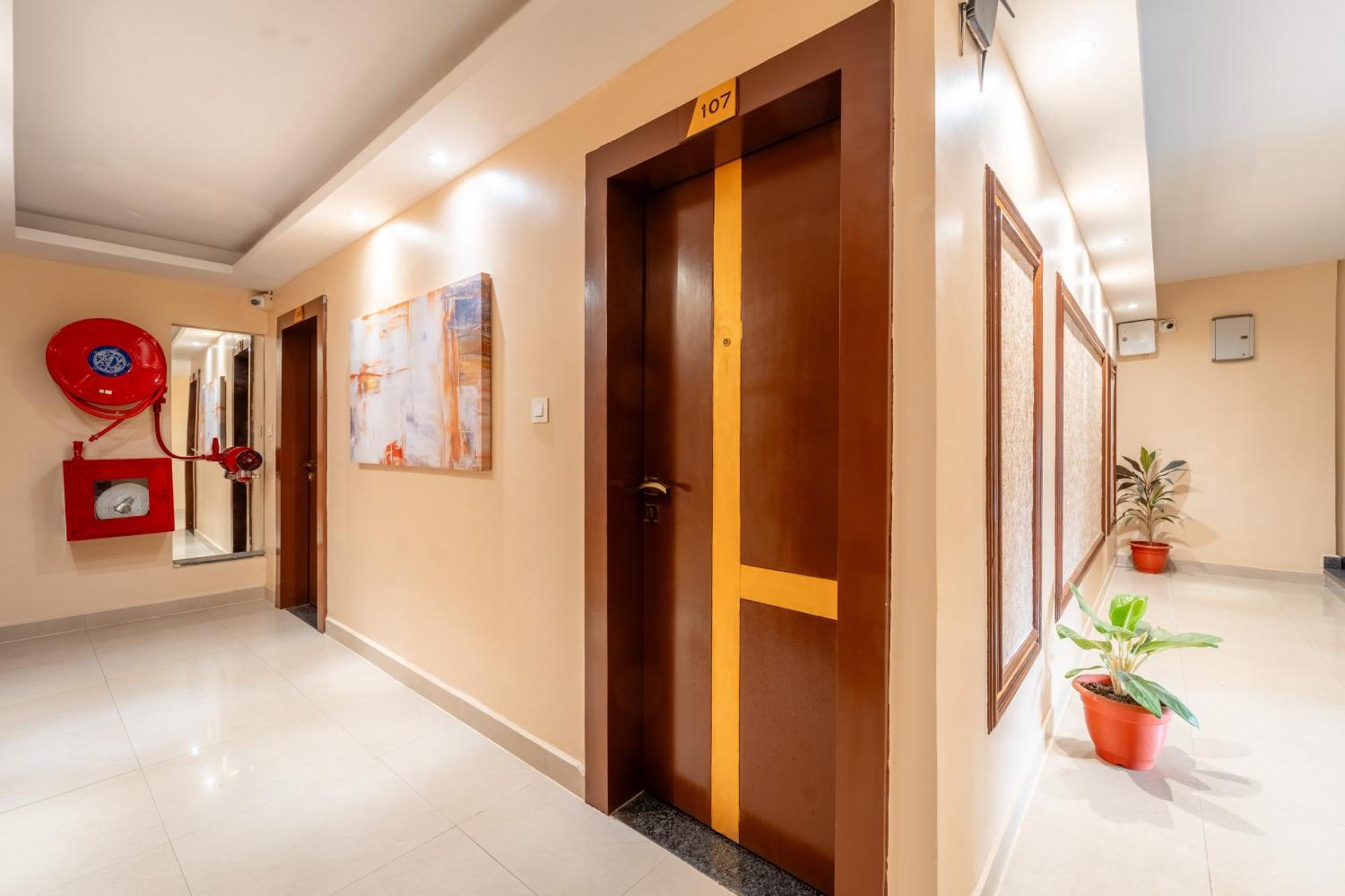Treebo Premium Zorba Hotell Bhopal Eksteriør bilde