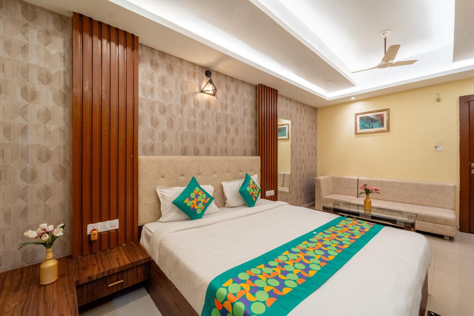 Treebo Premium Zorba Hotell Bhopal Eksteriør bilde