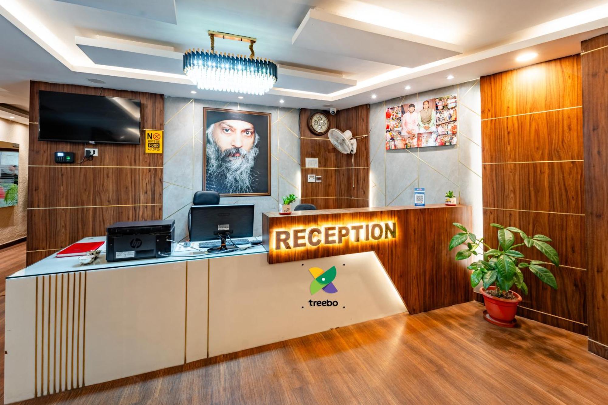 Treebo Premium Zorba Hotell Bhopal Eksteriør bilde