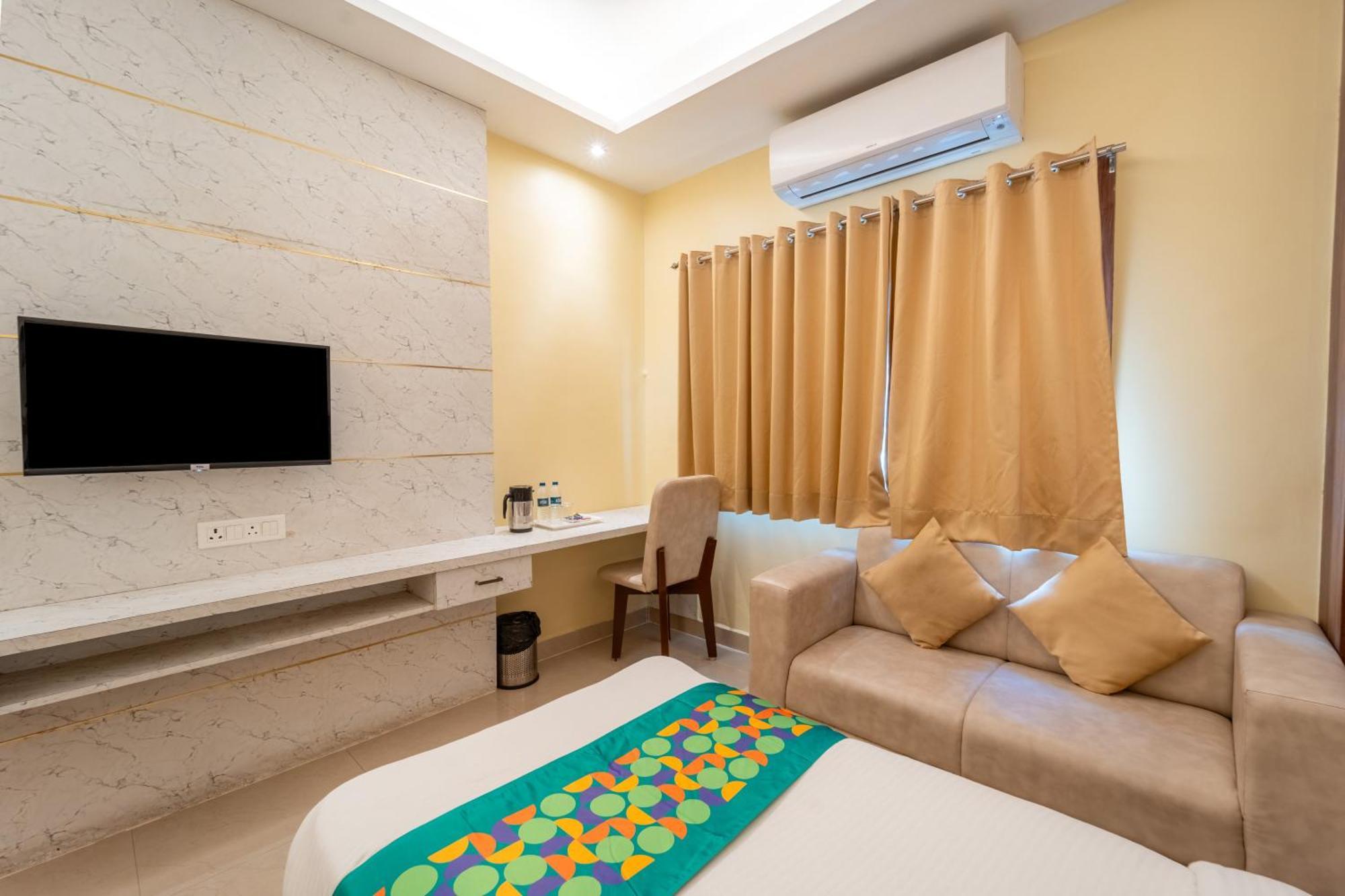 Treebo Premium Zorba Hotell Bhopal Eksteriør bilde