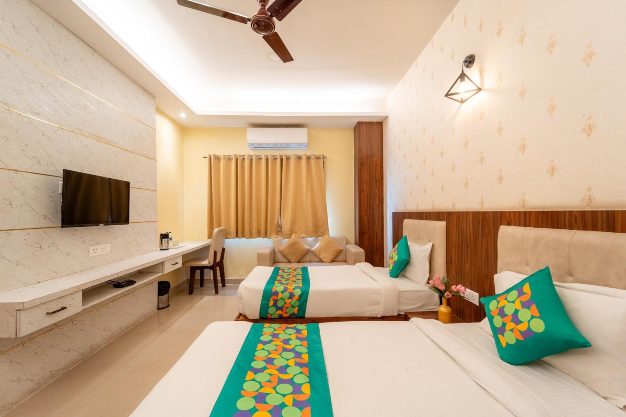 Treebo Premium Zorba Hotell Bhopal Eksteriør bilde