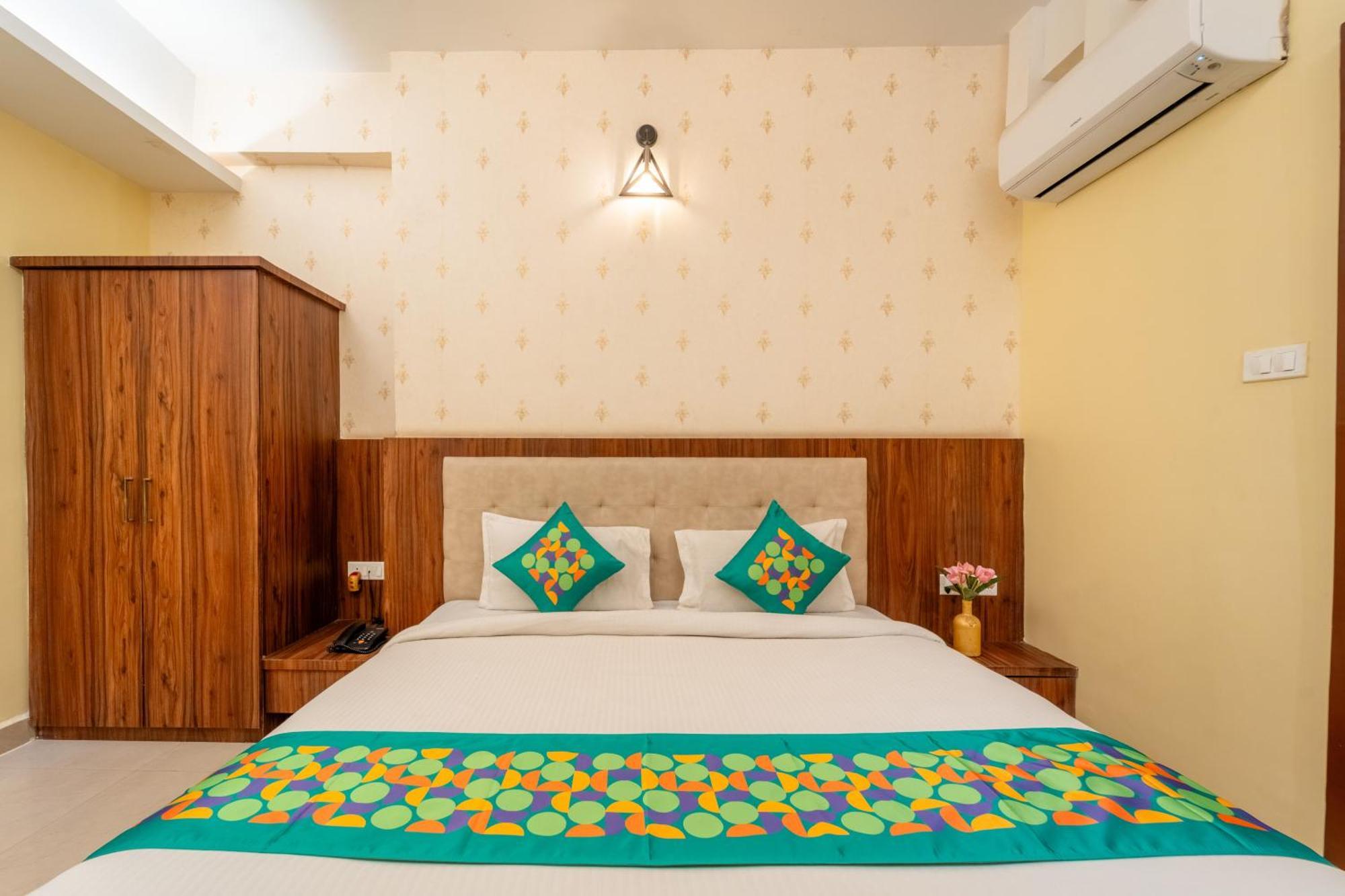 Treebo Premium Zorba Hotell Bhopal Eksteriør bilde