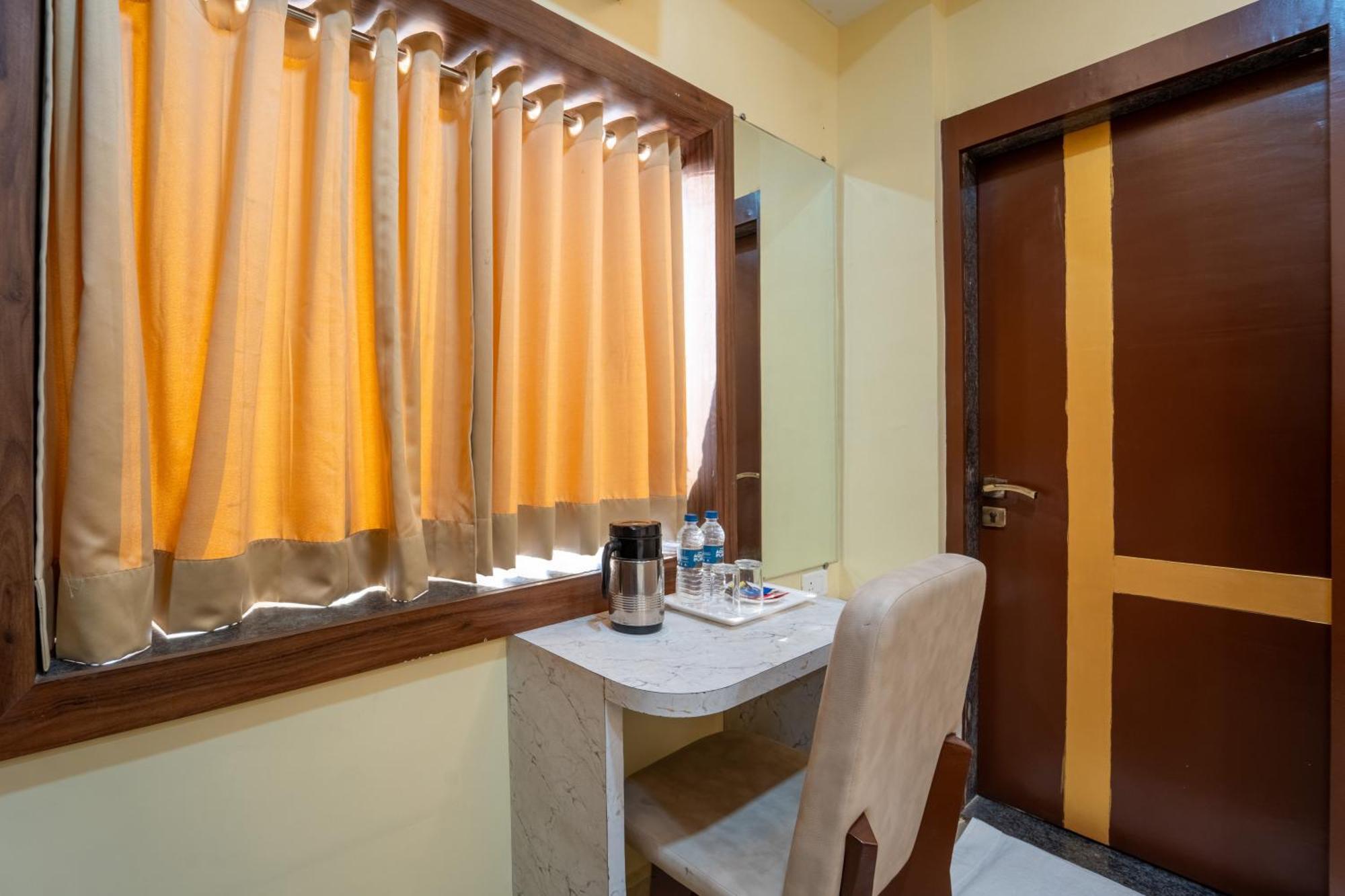 Treebo Premium Zorba Hotell Bhopal Eksteriør bilde