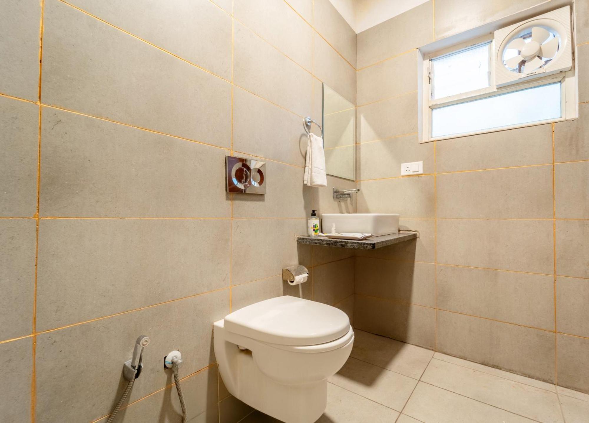 Treebo Premium Zorba Hotell Bhopal Eksteriør bilde