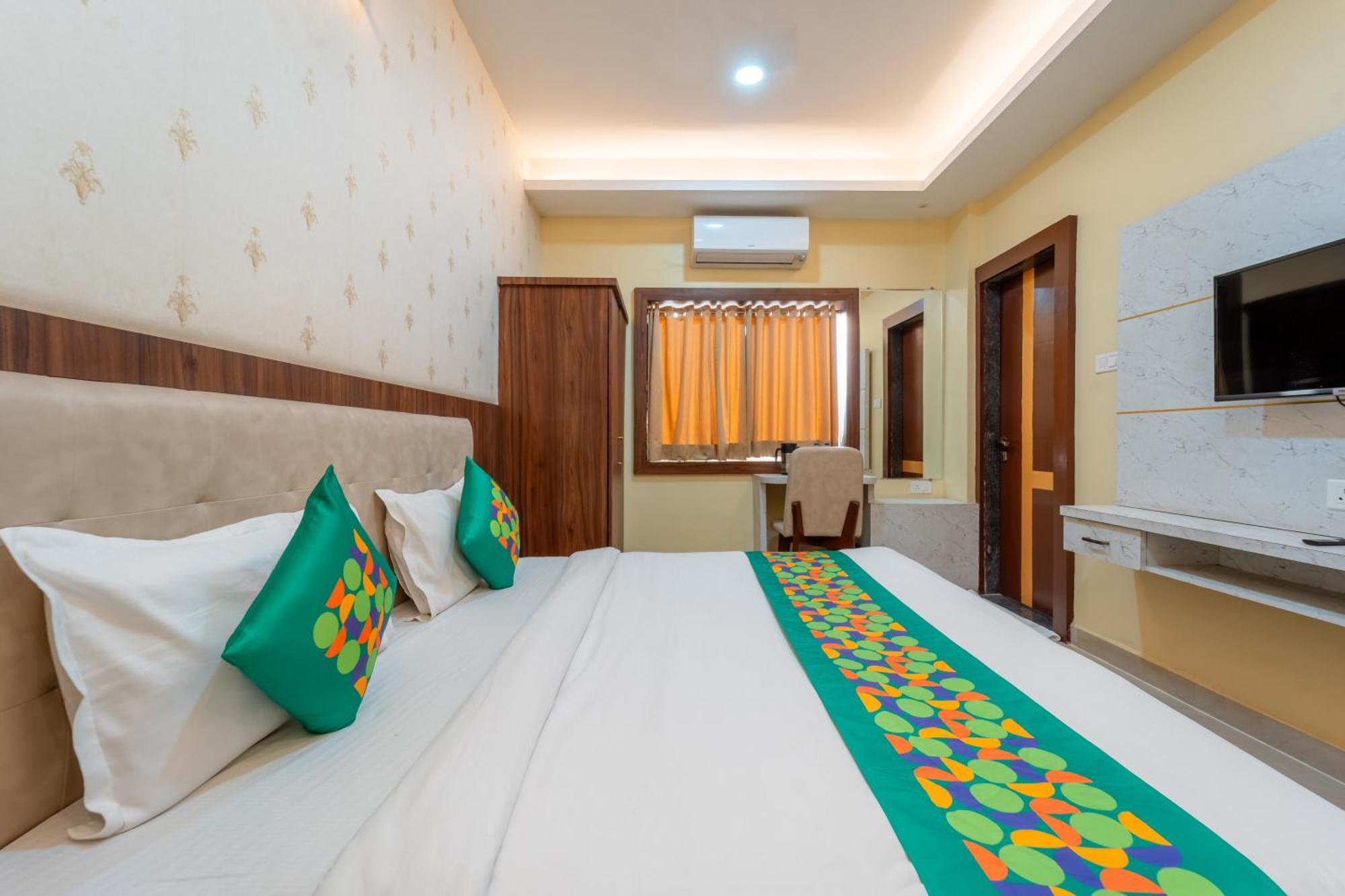 Treebo Premium Zorba Hotell Bhopal Eksteriør bilde