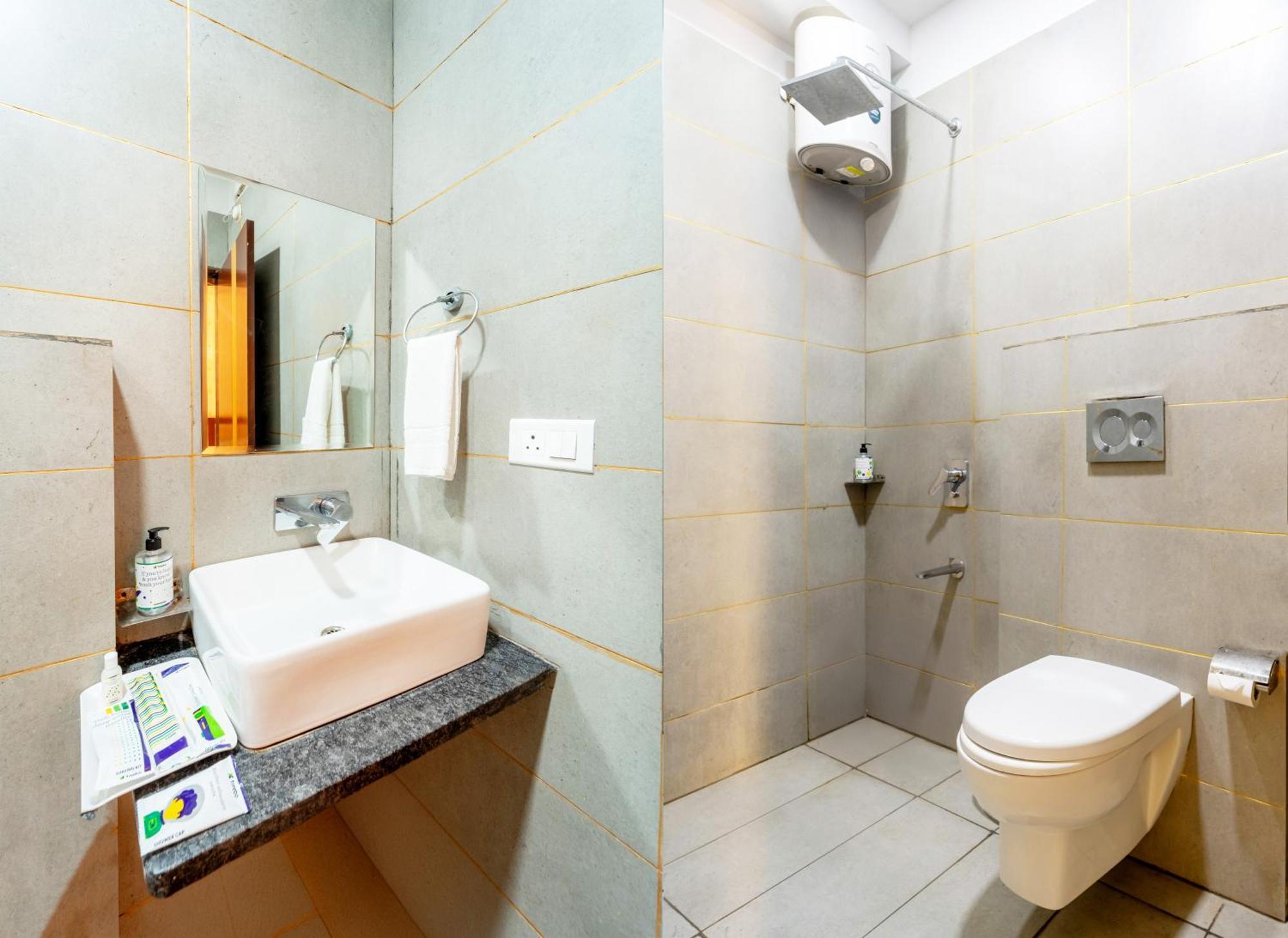 Treebo Premium Zorba Hotell Bhopal Eksteriør bilde